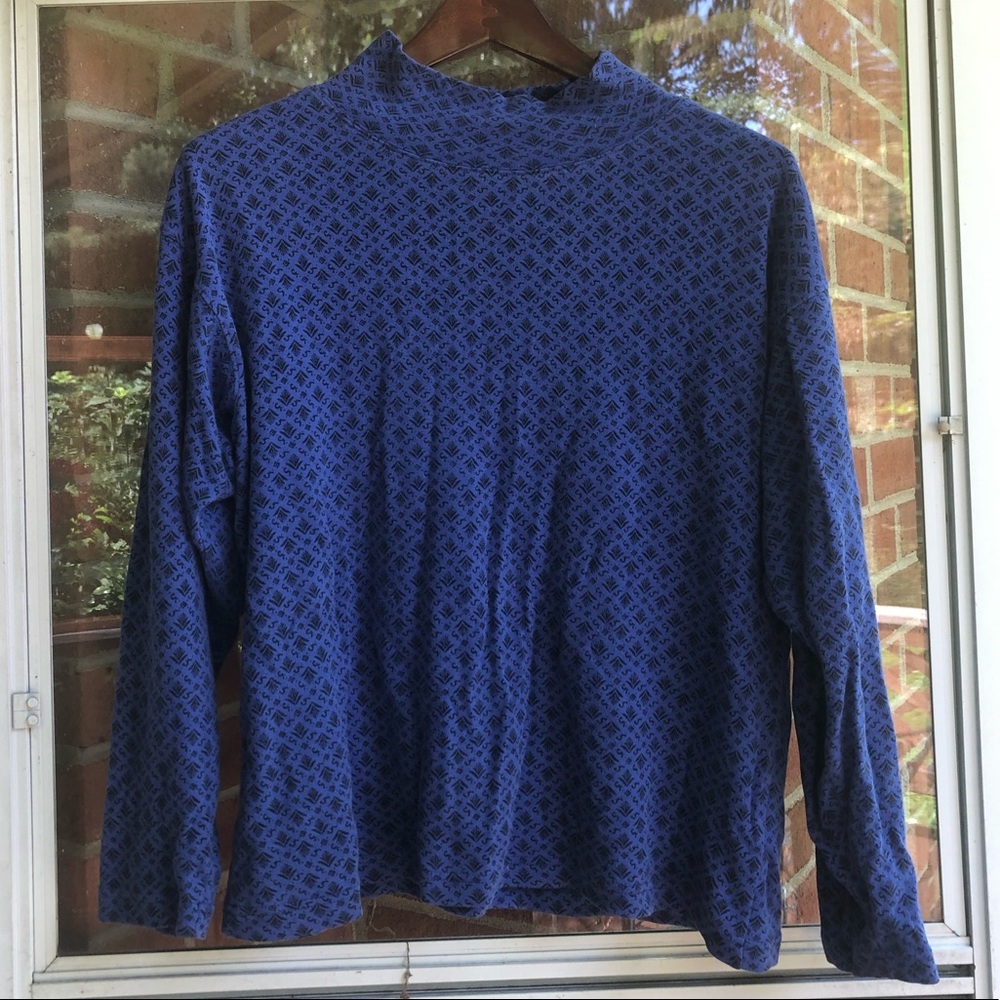 Women’s Mock-neck patterned 3/4 sleeve shirt